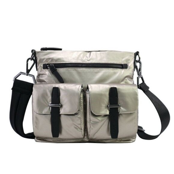 Kenneth Cole New York Vesey crossbody bag silver color - Picture 1 of 4